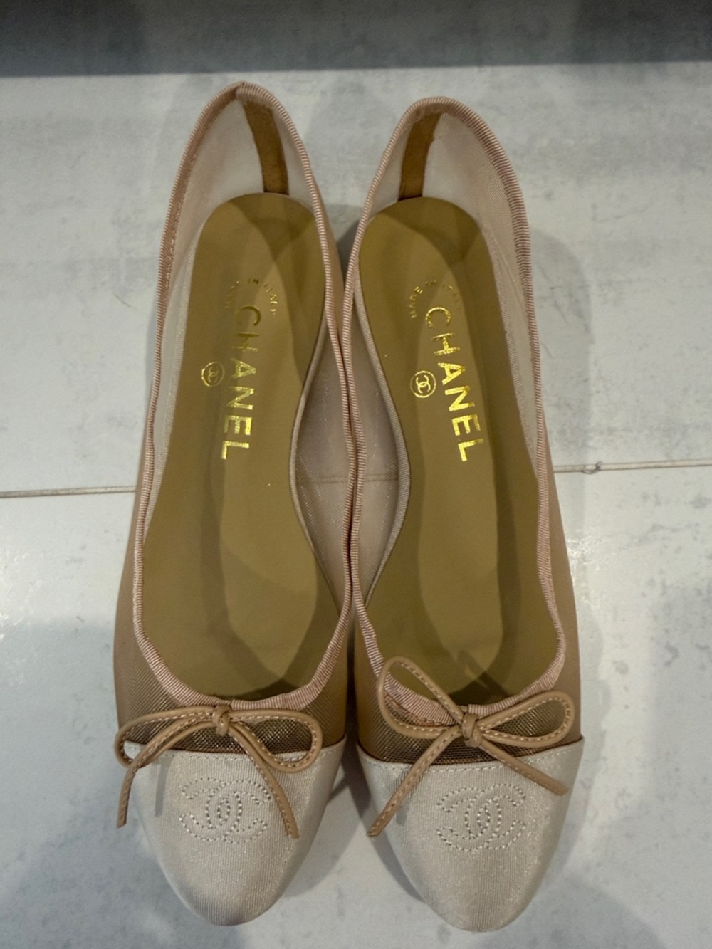 Chanel Beige and Nude Cap-Toe Ballet Flats size 39 mesh